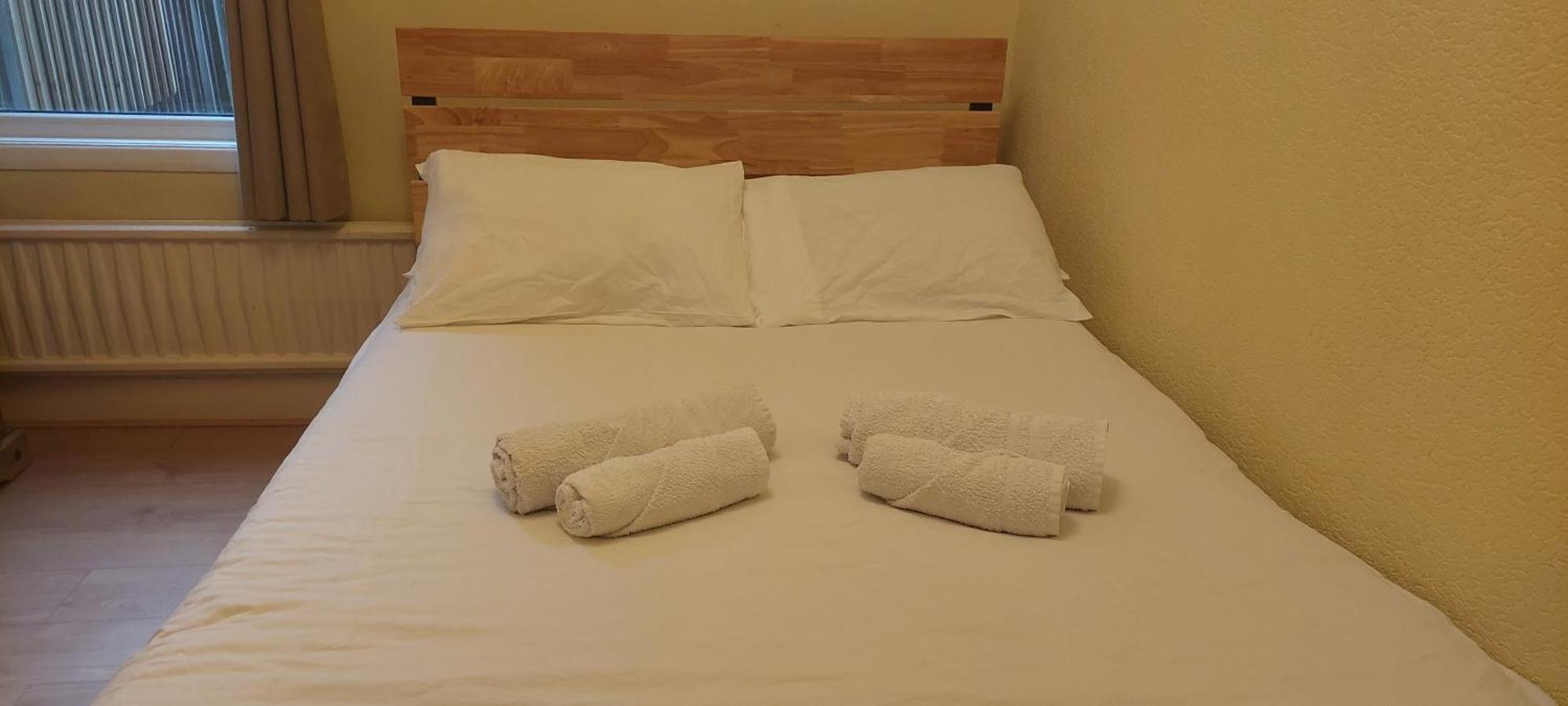 2 Bedroom Apartment, Fortescue Road London Ngoại thất bức ảnh