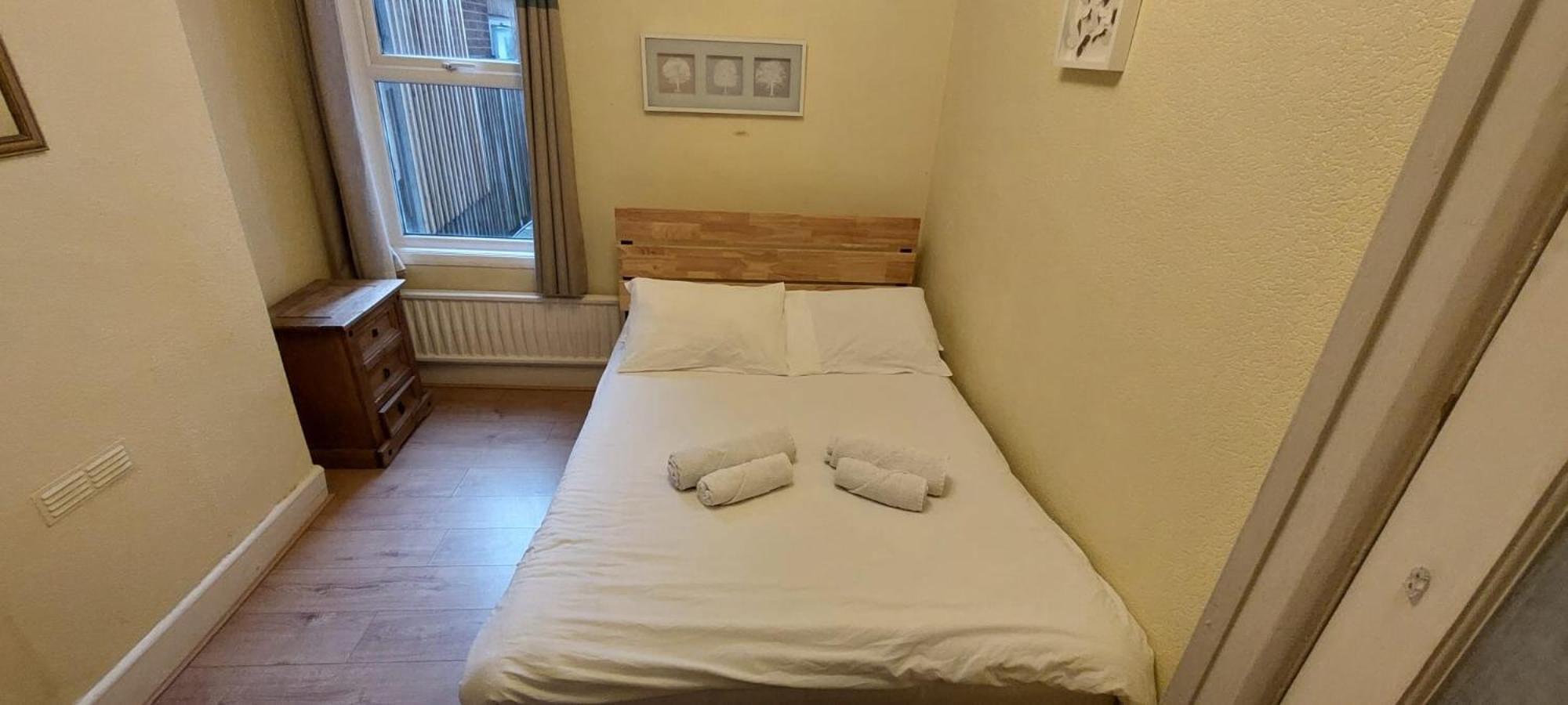 2 Bedroom Apartment, Fortescue Road London Ngoại thất bức ảnh