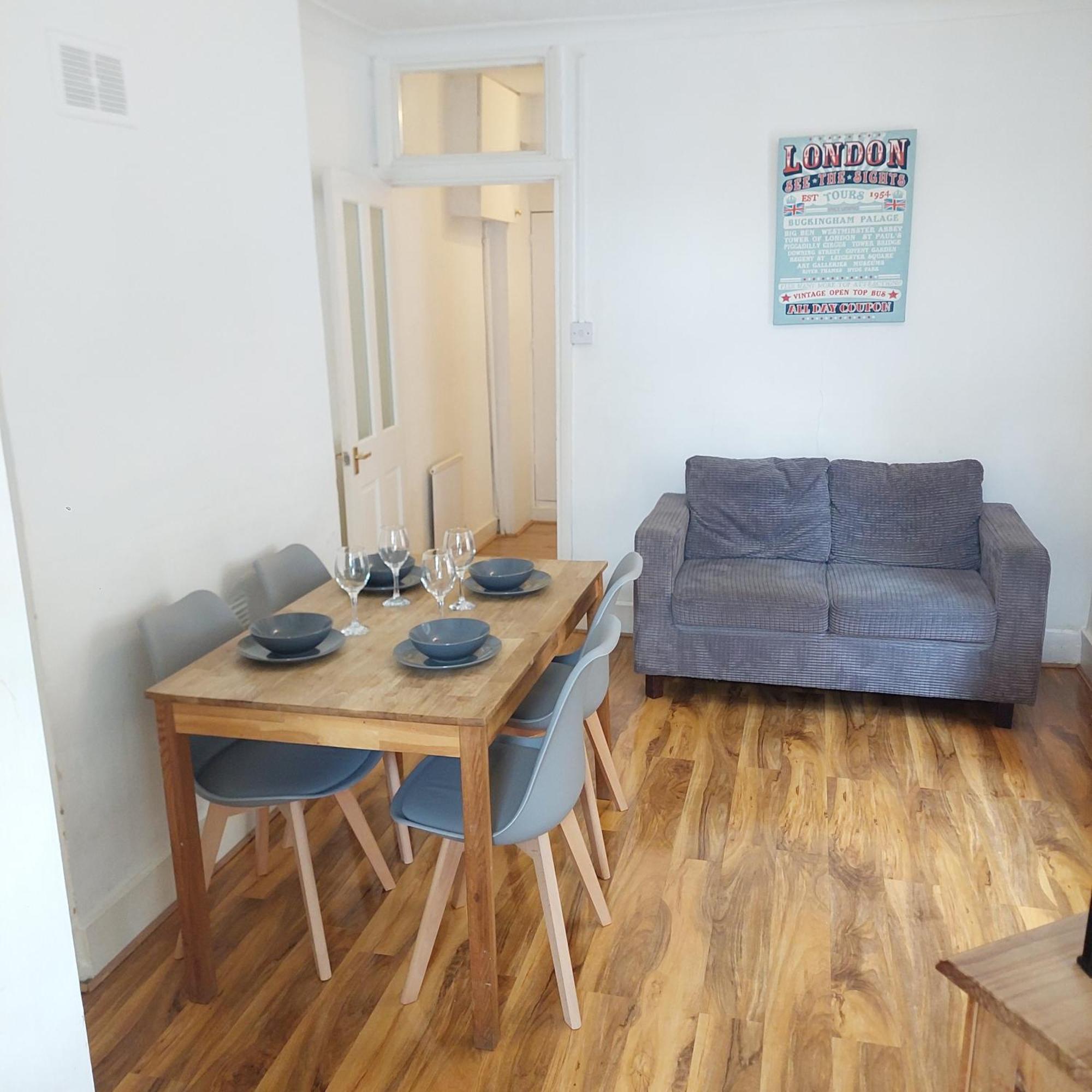 2 Bedroom Apartment, Fortescue Road London Ngoại thất bức ảnh